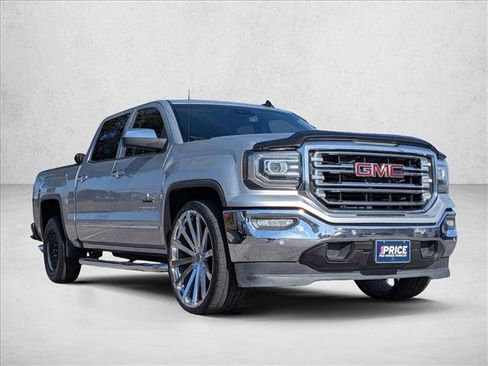 Used 2017 GMC Sierra 1500 SLT image 3