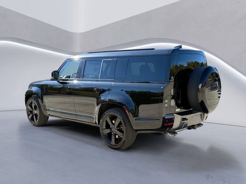 New 2026 Land Rover Defender 130 V8 image 5