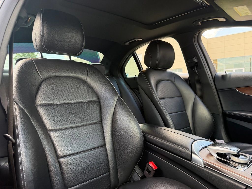 Used 2019 Mercedes-Benz C 300 4MATIC Sedan image 37