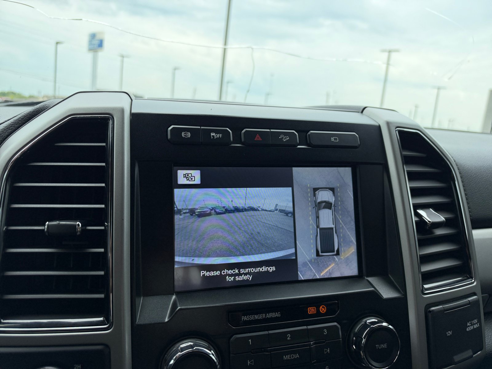 Certified 2019 Ford F350 Lariat w/ Lariat Ultimate Package AWD/4WD image 31