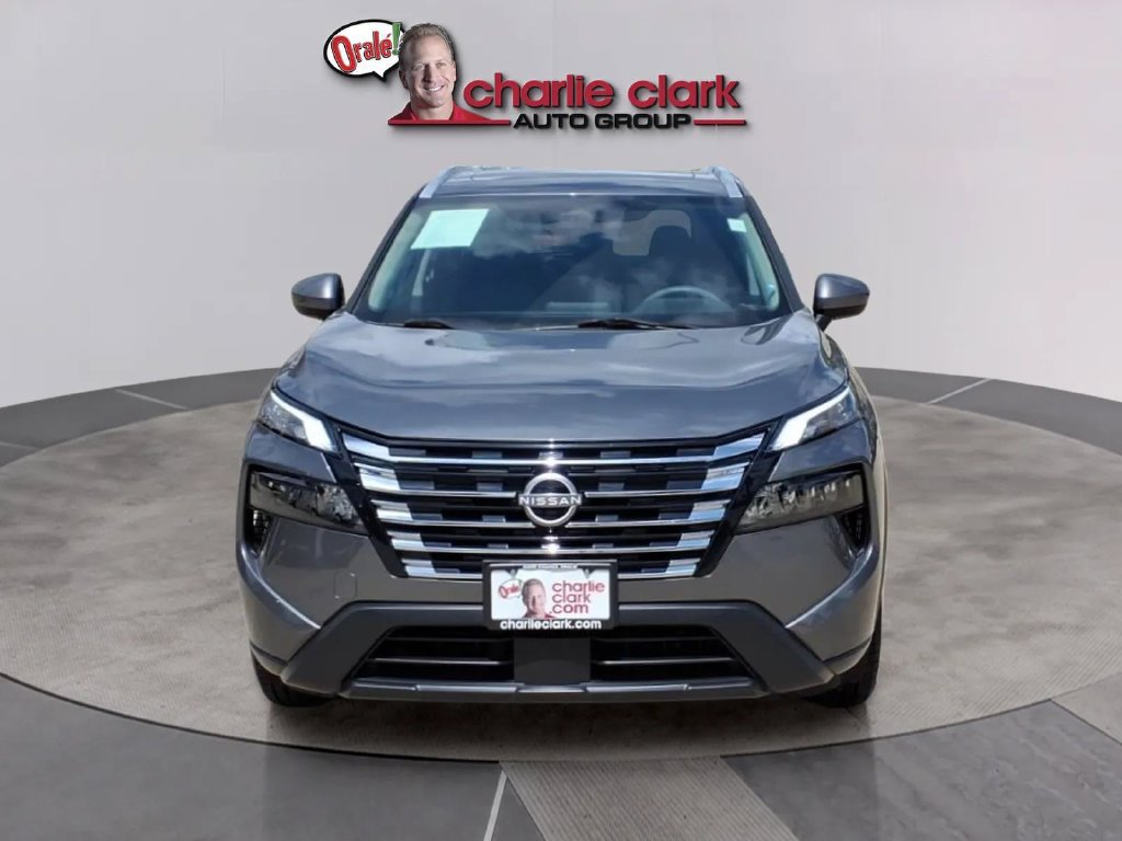 Used 2024 Nissan Rogue SV w/ SV Premium Package FWD image 8
