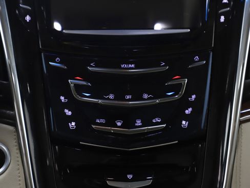 Used 2016 Cadillac Escalade Luxury image 22