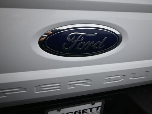 Used 2018 Ford F250 Lariat w/ Lariat Value Package image 24