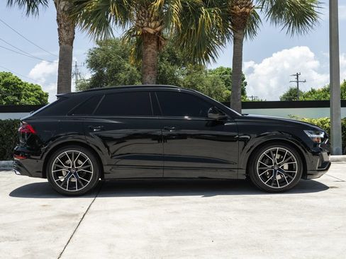 Used 2023 Audi SQ8 Prestige AWD/4WD image 9