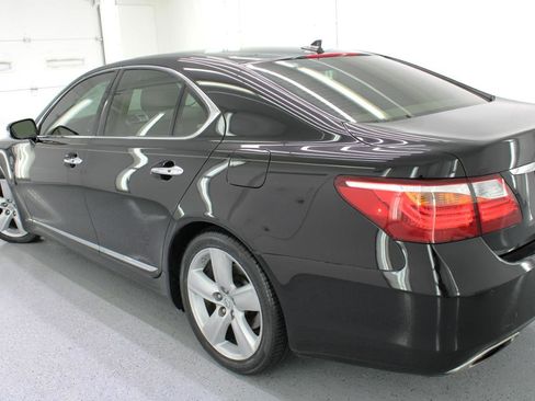 Used 2012 Lexus LS 460 w/ Comfort Pkg RWD image 16