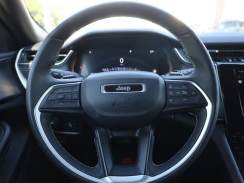 Used 2024 Jeep Grand Cherokee Altitude AWD/4WD image 34
