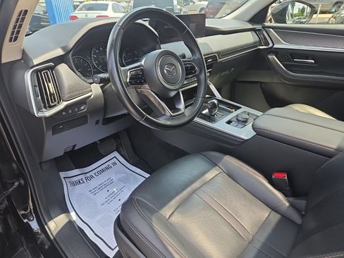 Used 2025 MAZDA CX-70 3.3 Turbo w/ Preferred Package AWD/4WD image 16