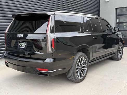 Used 2023 Cadillac Escalade ESV Sport Platinum w/ LPO, ONYX Package AWD/4WD image 11