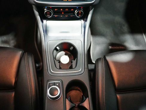 Used 2019 Mercedes-Benz CLA 250 image 16