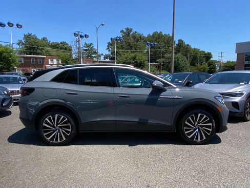 Certified 2023 Volkswagen ID.4 Pro S Plus AWD/4WD image 2