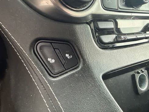 Used 2016 Chevrolet Suburban LT AWD/4WD image 18