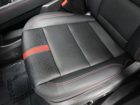 Used 2024 Chevrolet Traverse RS image 11