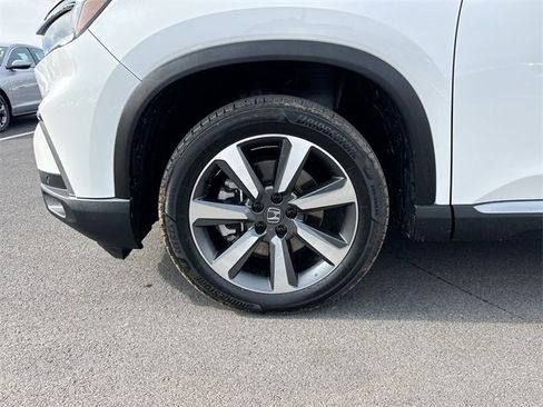 Used 2024 Honda Pilot Elite image 13