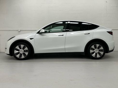 Used 2023 Tesla Model Y Long Range image 3