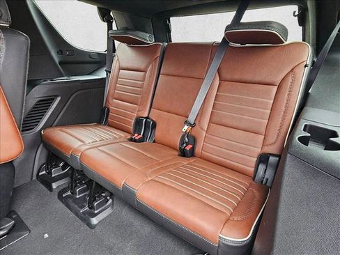 Used 2023 GMC Yukon Denali Ultimate image 15