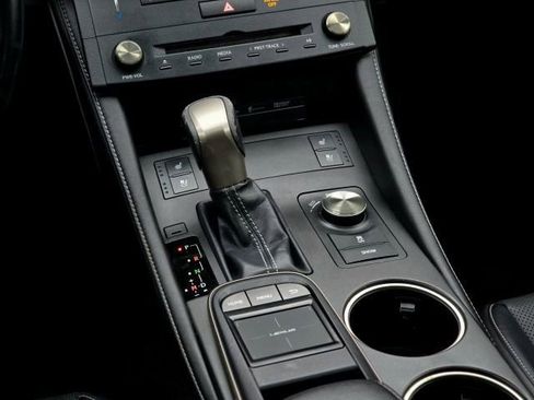 Used 2016 Lexus RC 200t image 19