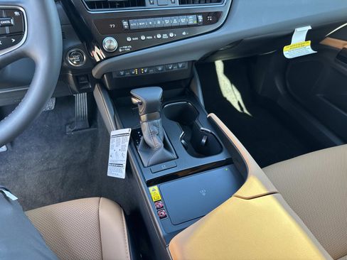 New 2025 Lexus ES 350 w/ Premium Package image 25