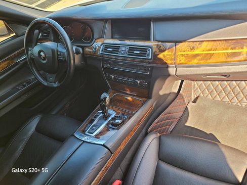 Used 2014 BMW 750Li xDrive image 30