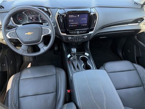 Certified 2021 Chevrolet Traverse LT w/ LT Premium Package image 15