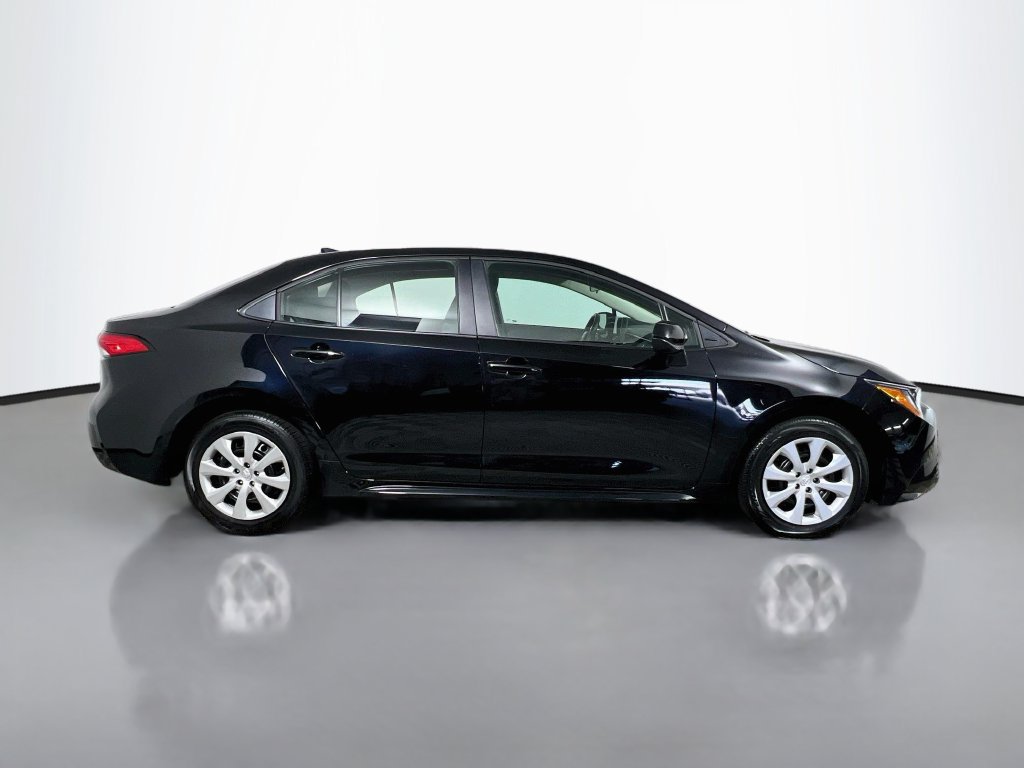 Used 2026 Toyota Corolla LE FWD image 2