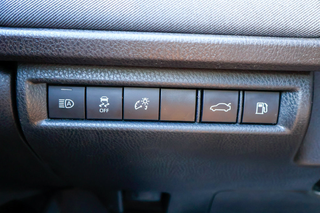 Used 2025 Toyota Camry LE FWD image 17