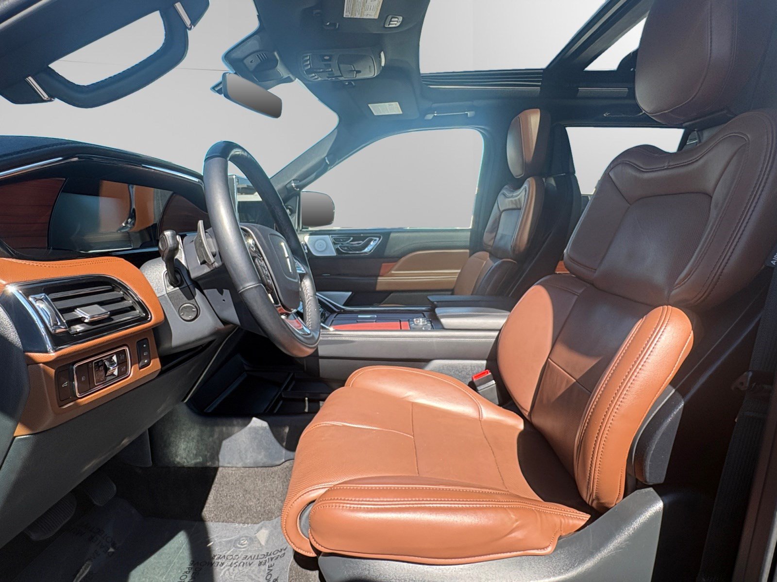 Certified 2023 Lincoln Navigator Reserve AWD/4WD image 9