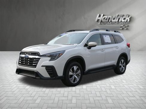 Certified 2025 Subaru Ascent Premium AWD/4WD image 5