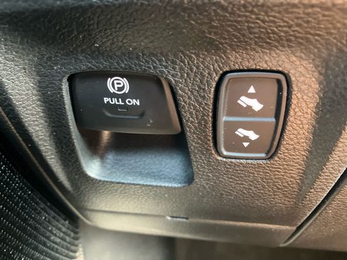 Used 2023 RAM 1500 Limited AWD/4WD image 15