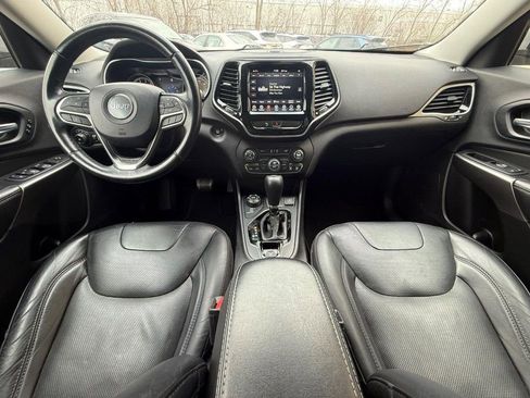 Used 2019 Jeep Cherokee Limited image 14