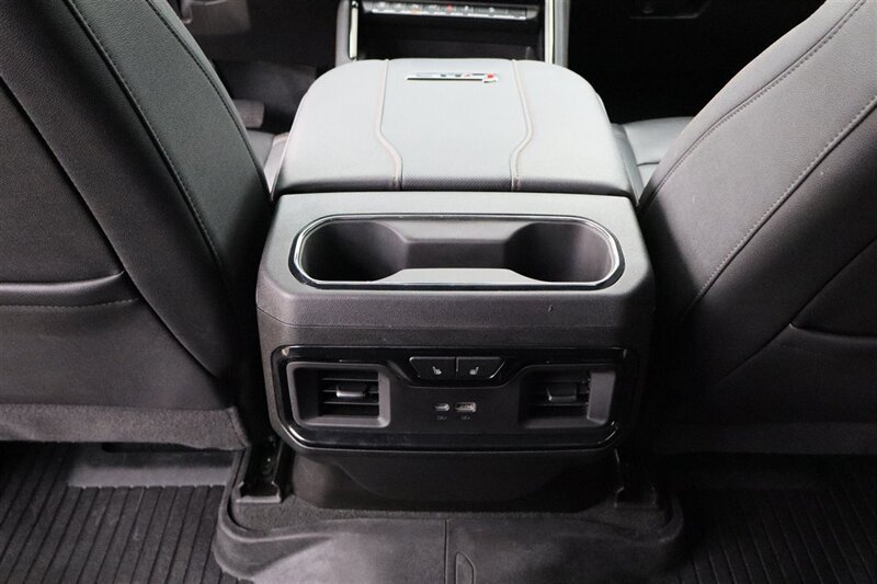 Used 2025 GMC Sierra 3500 AT4 w/ AT4 Premium Plus Package AWD/4WD image 29