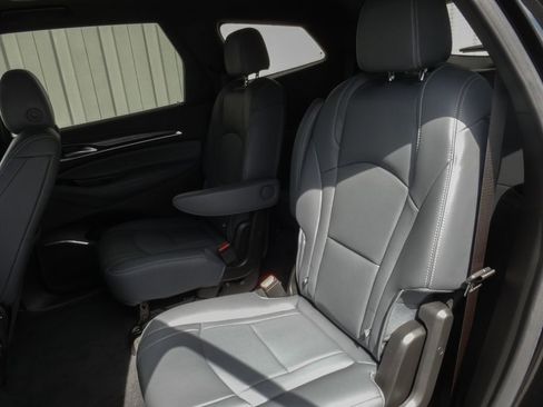 Used 2023 Buick Enclave Essence w/ Experience Buick Package image 28