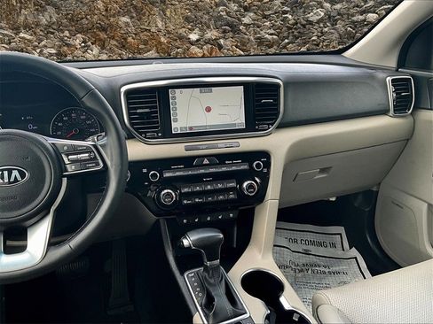 Used 2022 Kia Sportage EX w/ EX Technology Package image 6