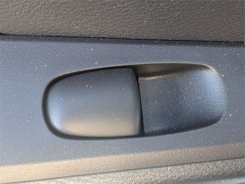 Used 2024 Nissan Kicks SR image 25