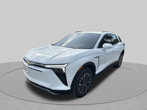 Used 2024 Chevrolet Blazer EV LT AWD/4WD image 10