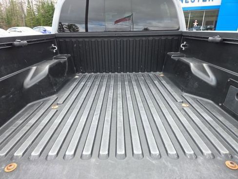 Used 2021 Toyota Tacoma TRD Off-Road image 26