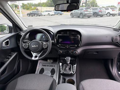 Used 2024 Kia Soul EX FWD image 21