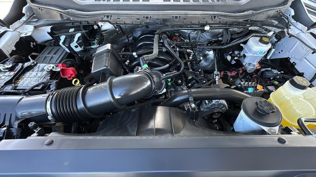 Certified 2025 Ford F250 XL w/ XL Chrome Package RWD image 26