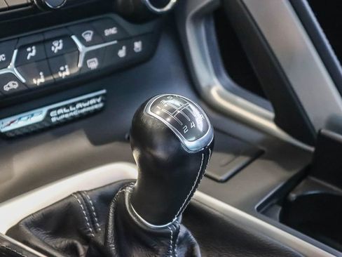 Used 2018 Chevrolet Corvette Z06 w/ Z07 Performance Package image 39