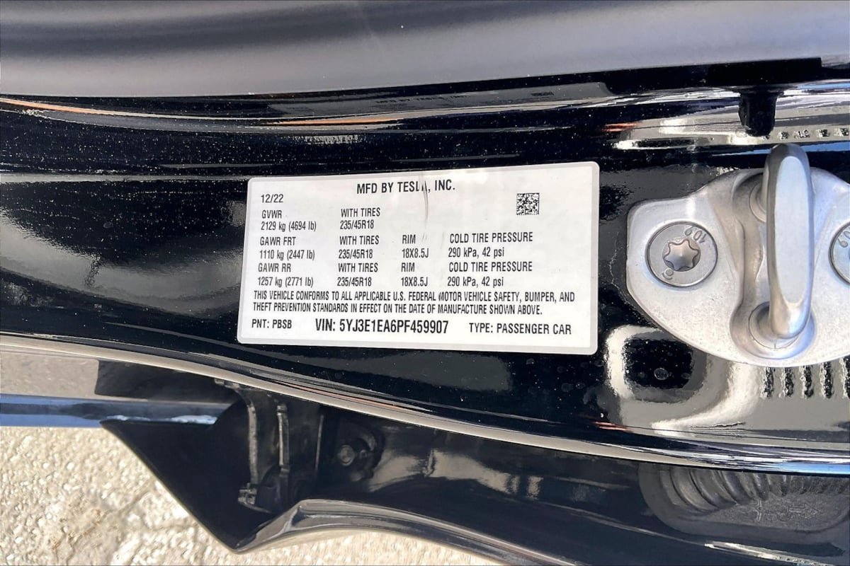 Used 2023 Tesla Model 3 Standard Range RWD image 30
