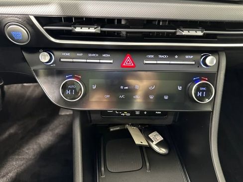 Certified 2025 Hyundai Sonata SEL image 42