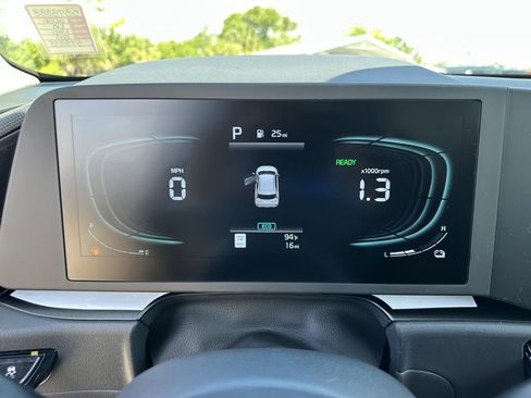 New 2026 Kia Niro LX FWD image 28