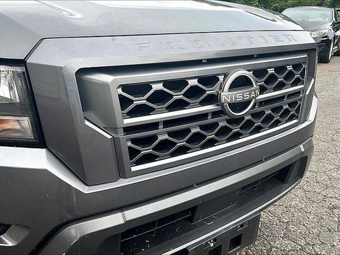 Used 2023 Nissan Frontier SV image 23