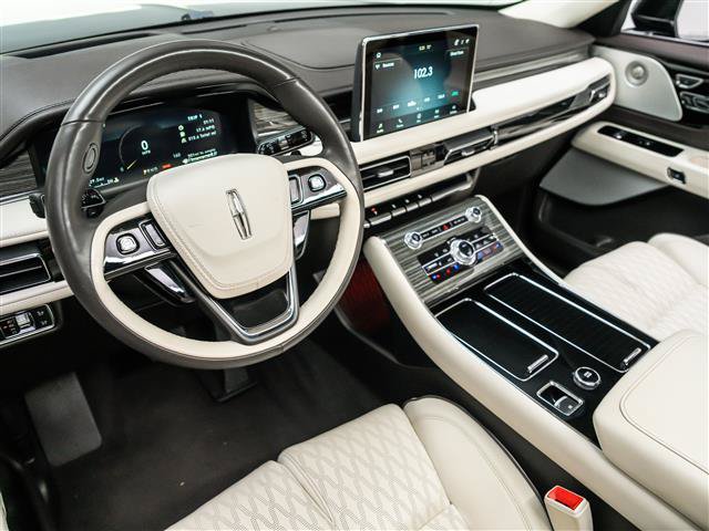 Used 2023 Lincoln Aviator Black Label w/ Dynamic Handling Package AWD/4WD image 18