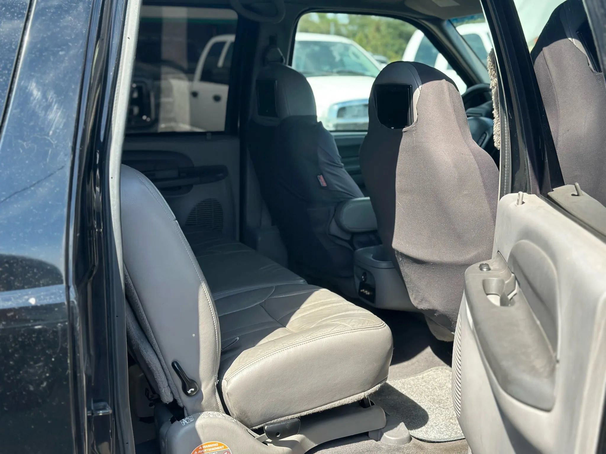 Used 2001 Ford Excursion XLT AWD/4WD image 14