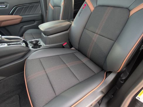 New 2026 GMC Canyon AT4 AWD/4WD image 24