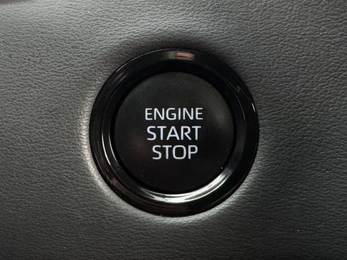 Used 2025 Toyota Tundra Platinum image 22