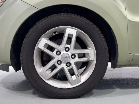 Used 2011 Kia Soul + FWD image 31