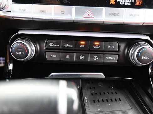 Used 2022 Kia Stinger GT-Line w/ Sun & Sound Package image 27