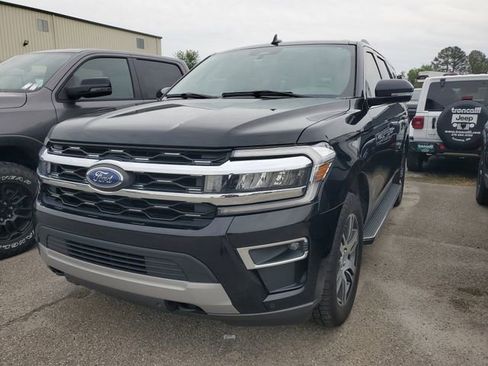 Used 2022 Ford Expedition Limited AWD/4WD image 3