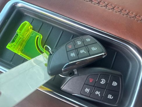 Used 2023 GMC Yukon Denali Ultimate image 20